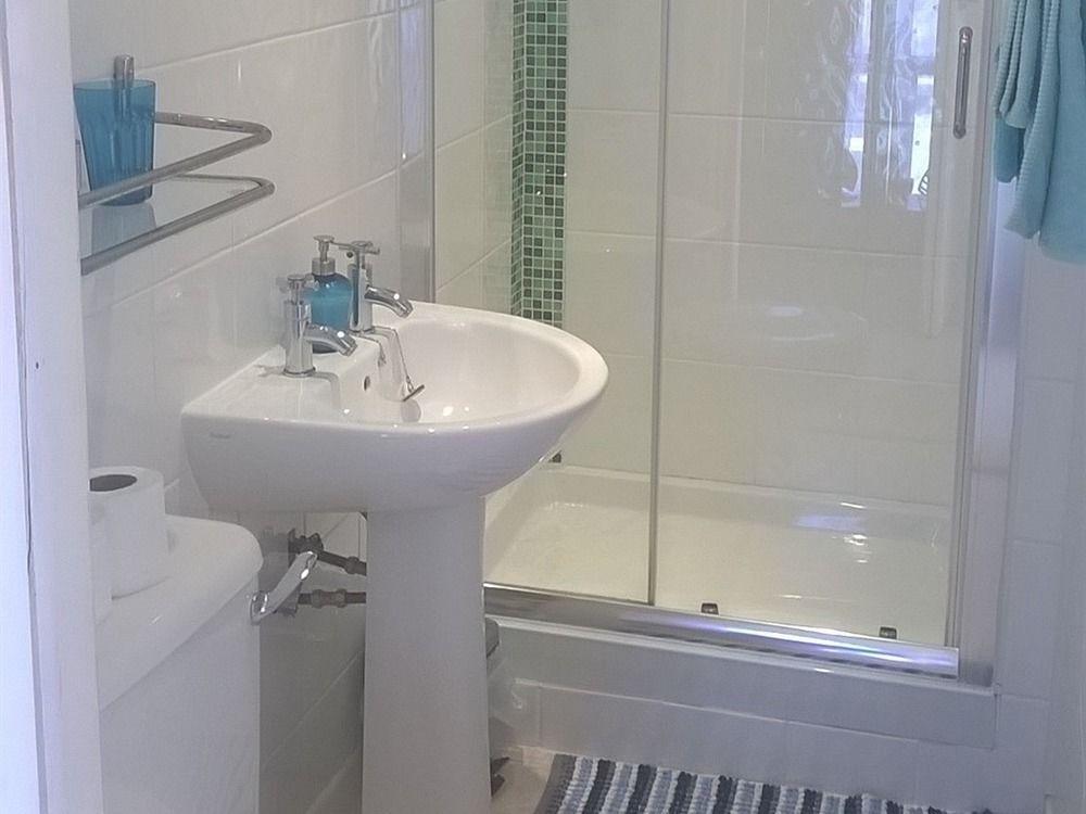 Ravensbury Hotel Ньюки Экстерьер фото